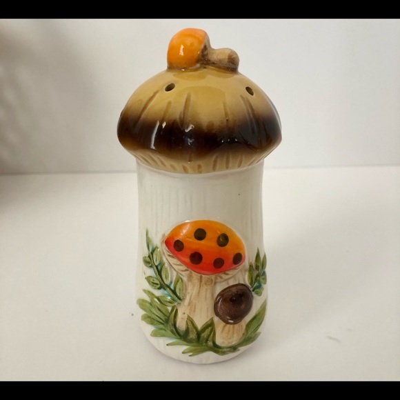 Vintage 1978 Merry Mushroom salt & pepper shakers - Picture 8 of 10
